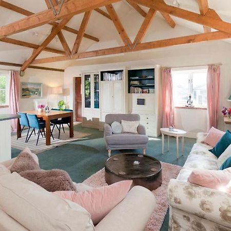 Spacious Swallow Cottage Tisbury Bagian luar foto