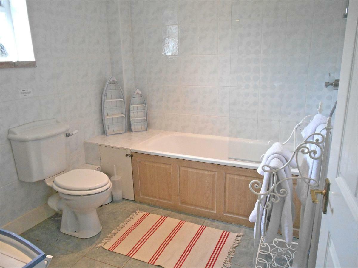 Spacious Swallow Cottage Tisbury Bagian luar foto